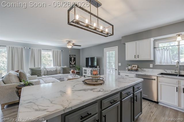 500 Neptune Drive, Ortonville, MI 48462
