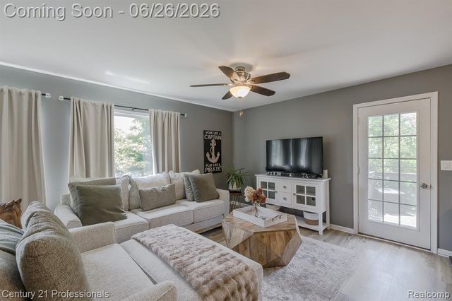 500 Neptune Drive, Ortonville, MI 48462