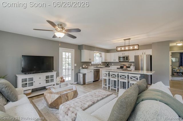 500 Neptune Drive, Ortonville, MI 48462
