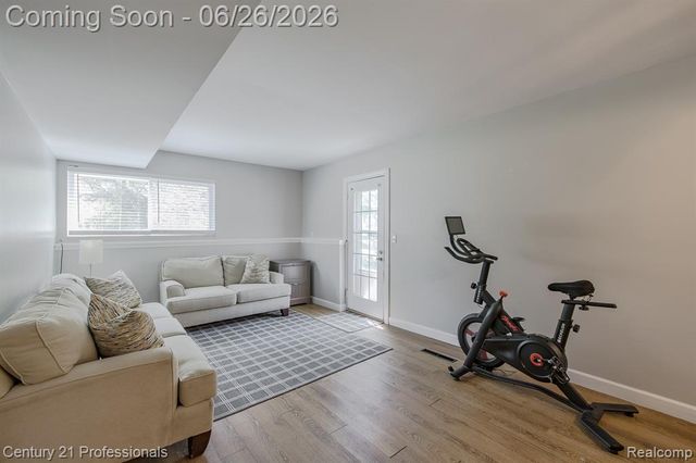 500 Neptune Drive, Ortonville, MI 48462