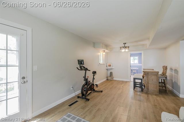 500 Neptune Drive, Ortonville, MI 48462