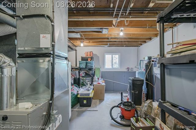 500 Neptune Drive, Ortonville, MI 48462