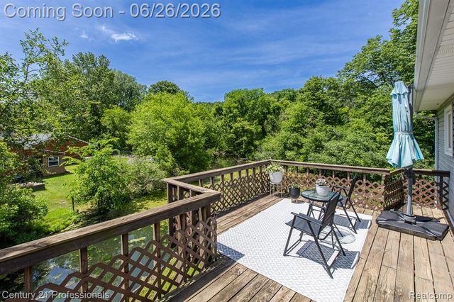 500 Neptune Drive, Ortonville, MI 48462