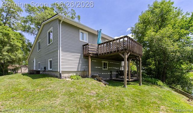 500 Neptune Drive, Ortonville, MI 48462