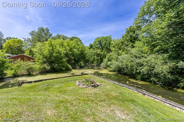 500 Neptune Drive, Ortonville, MI 48462