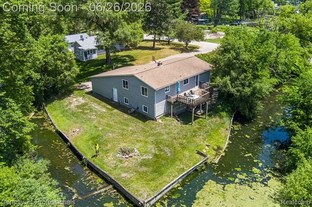 500 Neptune Drive, Ortonville, MI 48462
