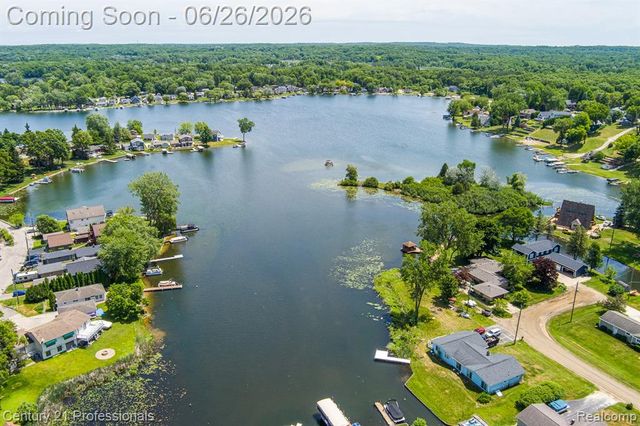 500 Neptune Drive, Ortonville, MI 48462