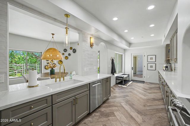15812 N BOULDER Drive, Fountain Hills, AZ 85268