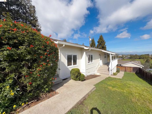 2291 Yale St, Martinez, CA 94553