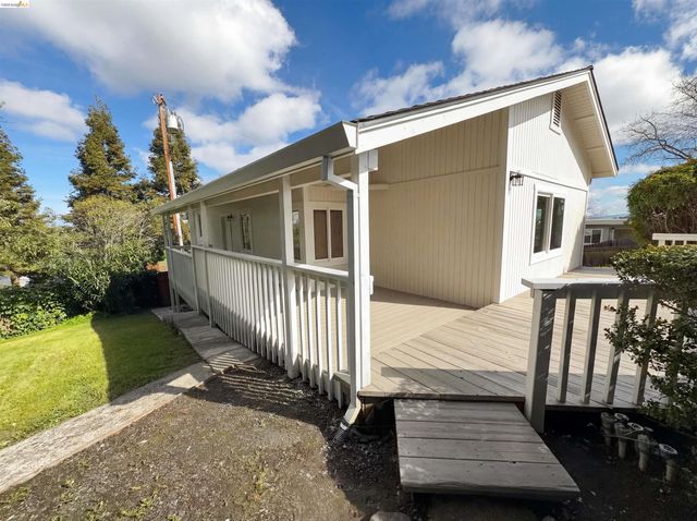 2291 Yale St, Martinez, CA 94553