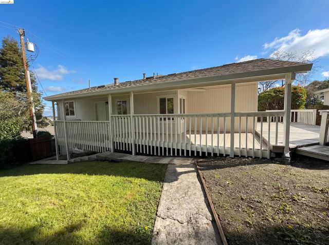 2291 Yale St, Martinez, CA 94553