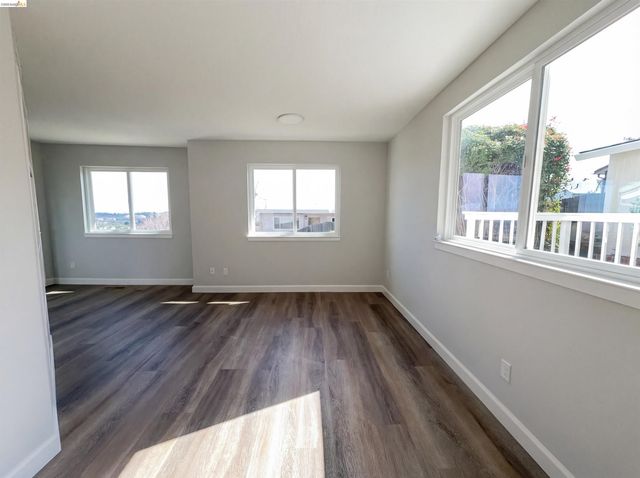 2291 Yale St, Martinez, CA 94553