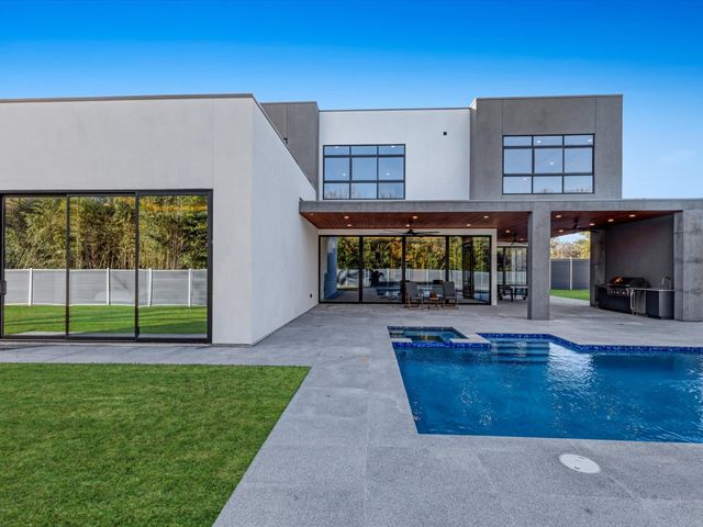 10230 Marsh Lane, Dallas, TX 75229