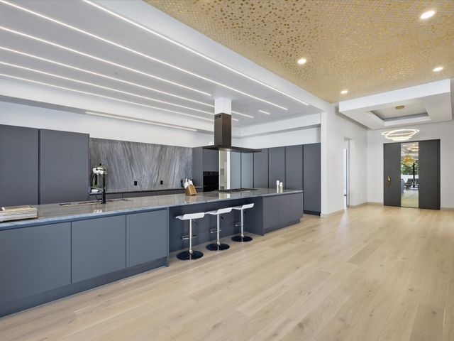 10230 Marsh Lane, Dallas, TX 75229