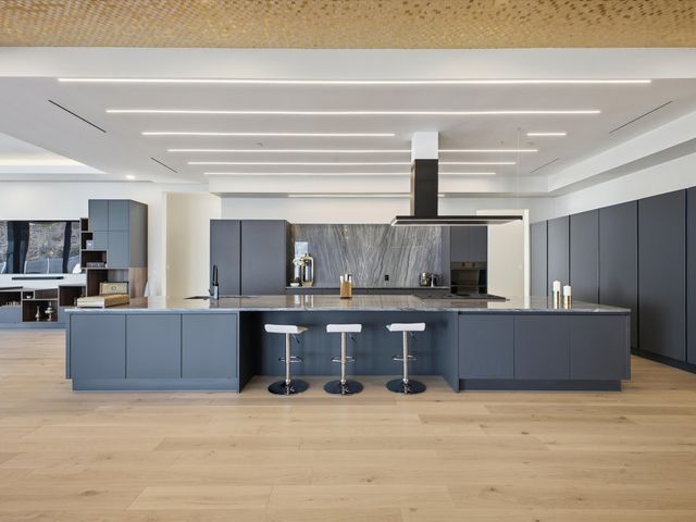 10230 Marsh Lane, Dallas, TX 75229