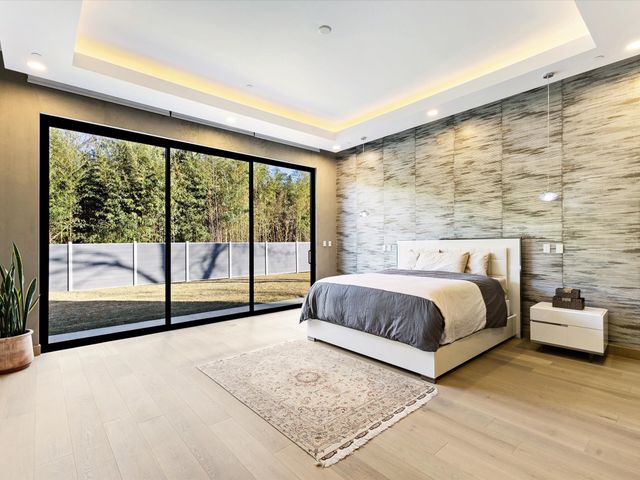 10230 Marsh Lane, Dallas, TX 75229