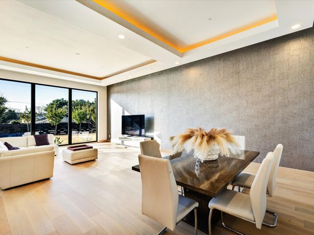 10230 Marsh Lane, Dallas, TX 75229