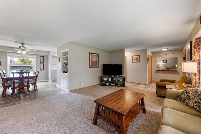 N97W16385 Tippicanoe COURT, Germantown, WI 53022