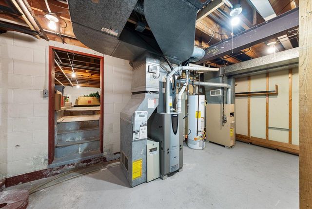 N97W16385 Tippicanoe COURT, Germantown, WI 53022