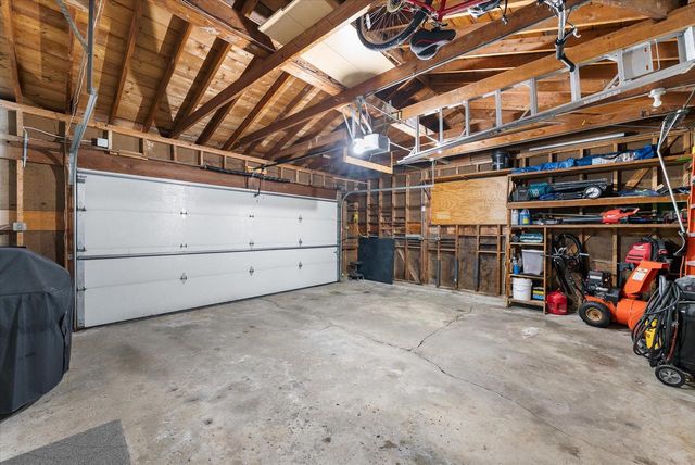 N97W16385 Tippicanoe COURT, Germantown, WI 53022