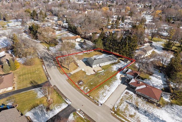 N97W16385 Tippicanoe COURT, Germantown, WI 53022