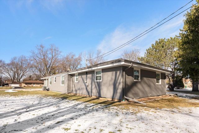 N97W16385 Tippicanoe COURT, Germantown, WI 53022