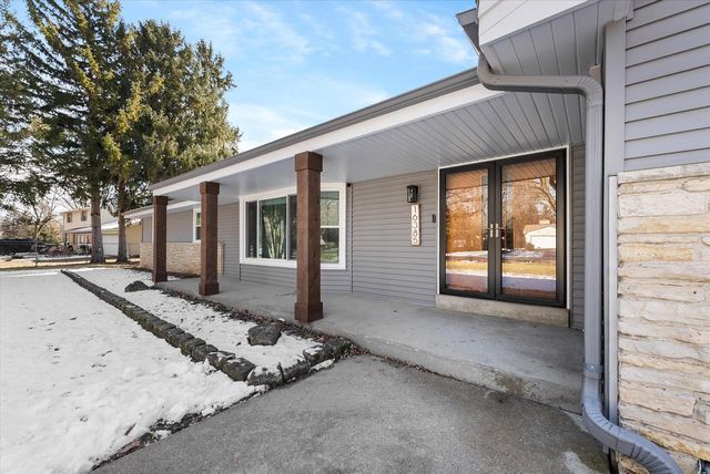 N97W16385 Tippicanoe COURT, Germantown, WI 53022