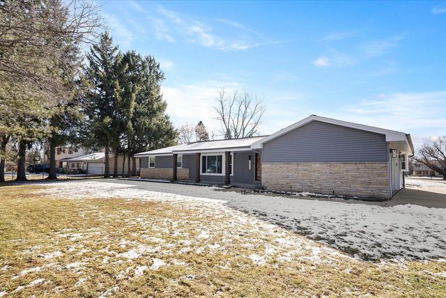 N97W16385 Tippicanoe COURT, Germantown, WI 53022