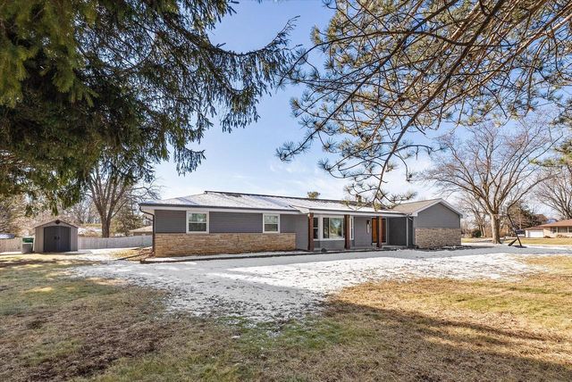 N97W16385 Tippicanoe COURT, Germantown, WI 53022