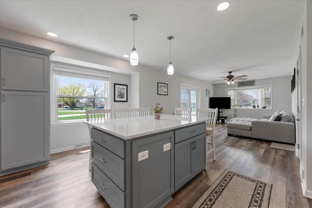 N97W16385 Tippicanoe COURT, Germantown, WI 53022