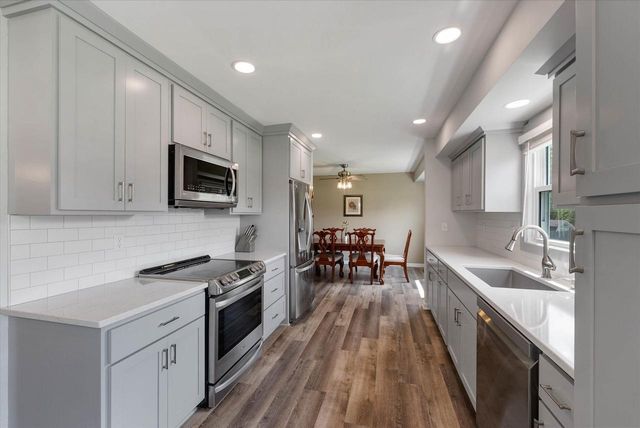 N97W16385 Tippicanoe COURT, Germantown, WI 53022