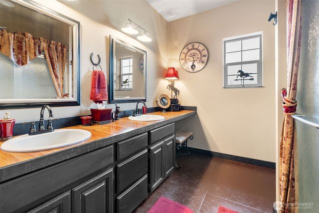 120 Gold Creek Place, Chehalis, WA 98532