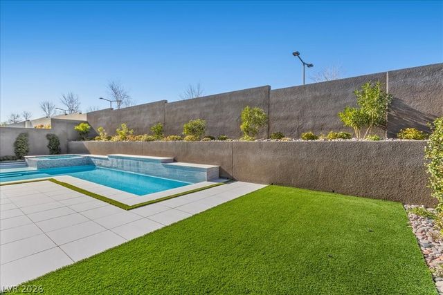 413 Highview Ridge Avenue, Las Vegas, NV 89138