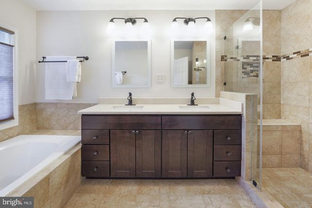 6624 THURLTON DR, Alexandria, VA 22315