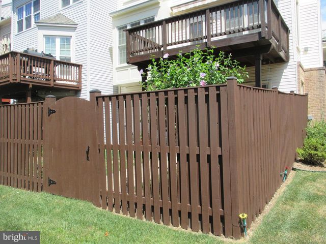 6624 THURLTON DR, Alexandria, VA 22315