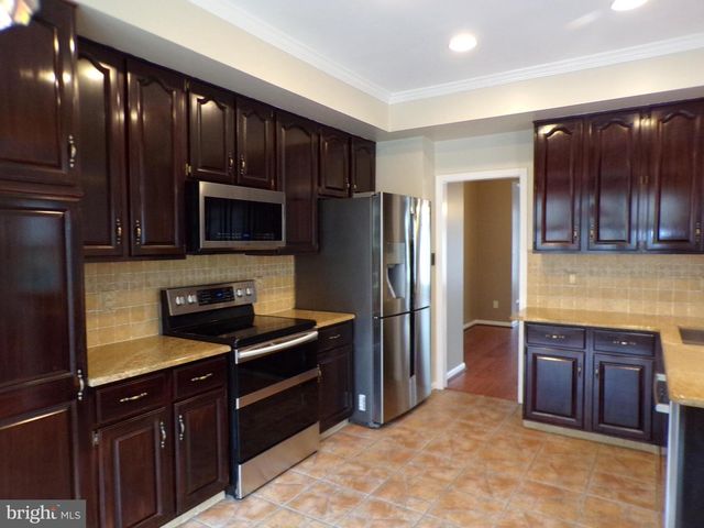 6624 THURLTON DR, Alexandria, VA 22315