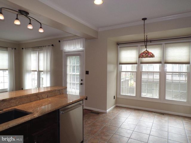 6624 THURLTON DR, Alexandria, VA 22315
