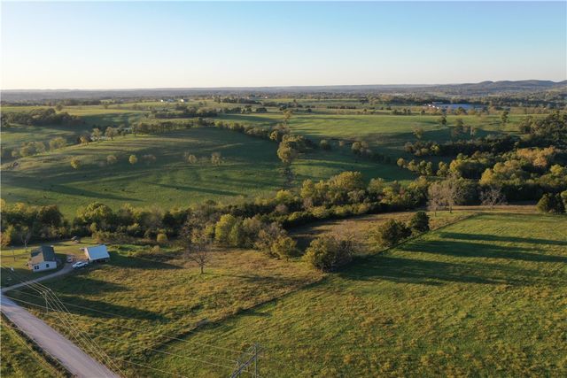 Cr-420, Berryville, AR 72616