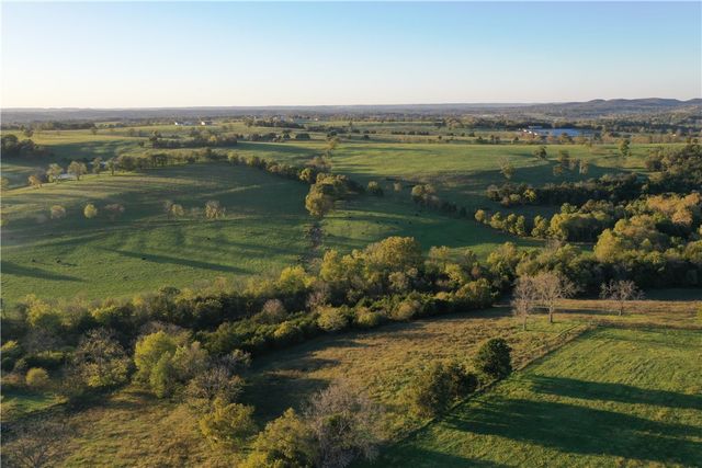 Cr-420, Berryville, AR 72616