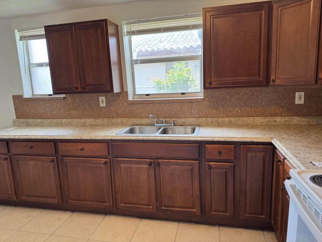 2221 NW 6th Court, Fort Lauderdale, FL 33311