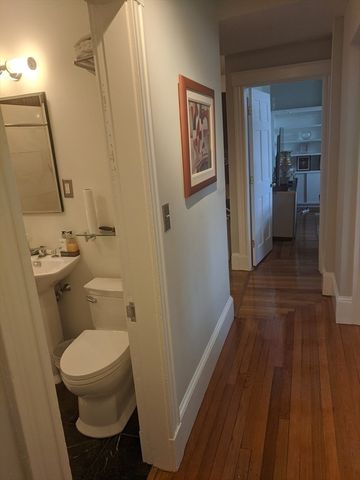 33 Westbourne Ter 3, Brookline, MA 02446