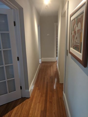 33 Westbourne Ter 3, Brookline, MA 02446