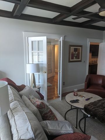 33 Westbourne Ter 3, Brookline, MA 02446