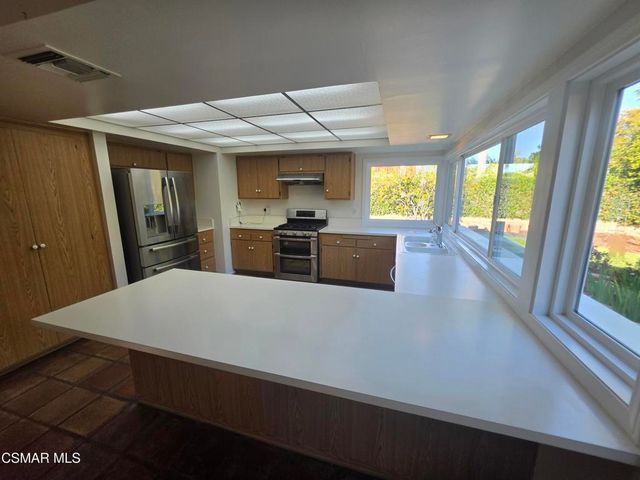4511 Henley Court, Westlake Village, CA 91361
