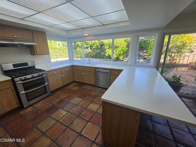 4511 Henley Court, Westlake Village, CA 91361
