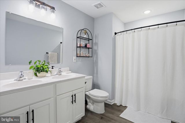 605 WESTERN LN, Front Royal, VA 22630