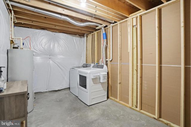 605 WESTERN LN, Front Royal, VA 22630