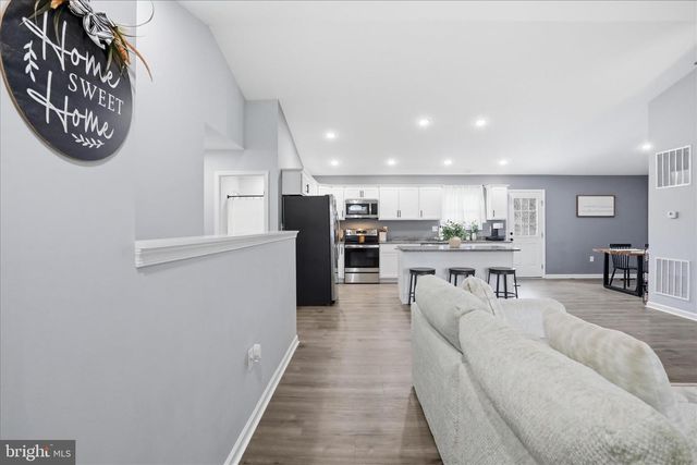 605 WESTERN LN, Front Royal, VA 22630