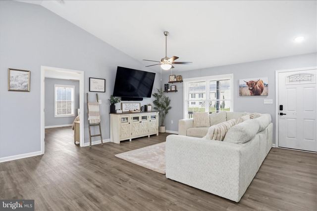 605 WESTERN LN, Front Royal, VA 22630