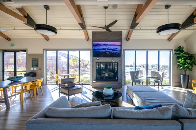 4658 Scenic Vista Dr, Folsom, CA 95630